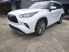 Toyota Highlander 2.5L Intelligent Hybrid AWD Luxury 7-Seater - photo 1