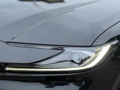 Toyota Camry Dual-Engine 2.0HS Sports Edition - photo 6