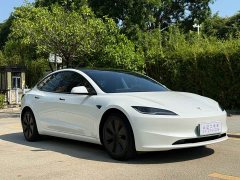 Tesla Model 3 Rear-Wheel Drive - ფოტო 3