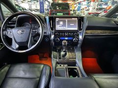Toyota Vellfire Crown Twin Engine 2.5L HV Premium Edition - ფოტო 4