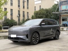 BMW eπ008 Six-Seat Pure Electric Family Comfort Edition - photo 1