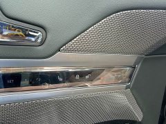 BMW 7 Series 735Li Luxury Package - ფოტო 11