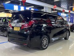 Toyota Alphard Hybrid 2.5L Luxury - фото 11