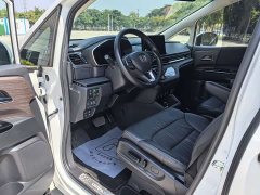 Honda Odyssey 2.0L e:HEV Sharp Premium Edition - ფოტო 8