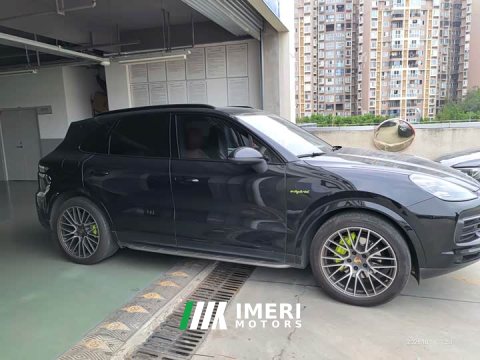 2021 Porsche Cayenne New Energy Cayenne E-Hybrid 2.0T - автомобиль из Китая