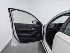 Honda Accord Sport Series 260TURBO Luxury - photo 8