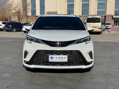 Toyota Gravia 2.5L Hybrid Luxury - photo 2