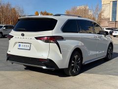 Toyota Gravia 2.5L Hybrid Luxury - photo 9