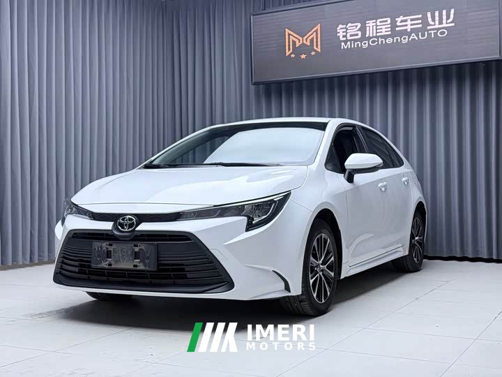 Toyota Corolla TNGA 1.5L CVT Base
