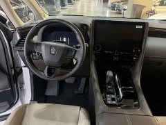 Toyota Vellfire Crown Hybrid 2.5L Ink Gold Executive Edition - ფოტო 10