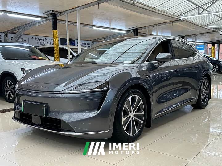 Li Auto i6 Two-Wheel Drive Standard