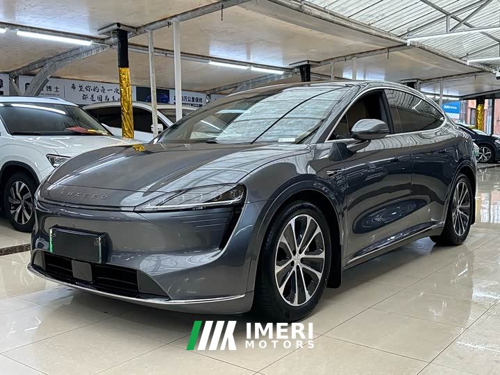 Li Auto i6 Two-Wheel Drive Standard - ავტომობილი ჩინეთიდან