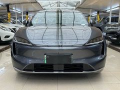 Li Auto i6 Two-Wheel Drive Standard - ფოტო 2