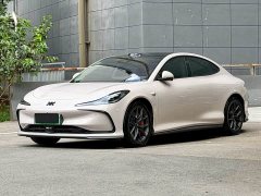 IM Motors Zhiji L6 Max Standard Edition - photo 1