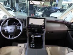 Toyota Vellfire Crown Hybrid 2.5L Ink Gold Executive Edition - фото 14
