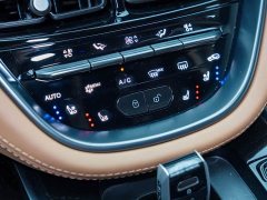 Aston Martin DBX 4.0T V8 - ფოტო 16