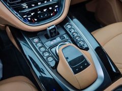 Aston Martin DBX 4.0T V8 - ფოტო 17