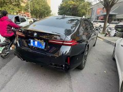BMW 5 Series 530Li xDrive M Sport Package - ფოტო 9