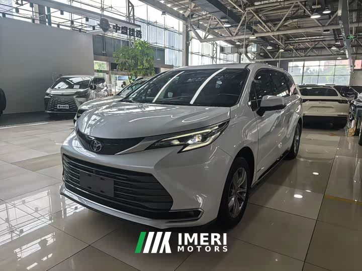 Toyota Sienna 2.5L Hybrid AWD Premium