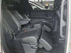 Toyota Sienna 2.5L Hybrid AWD Premium - фото 5