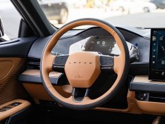 Lexus ES 300h - ფოტო 14