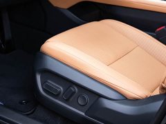 Lexus ES 300h - ფოტო 19