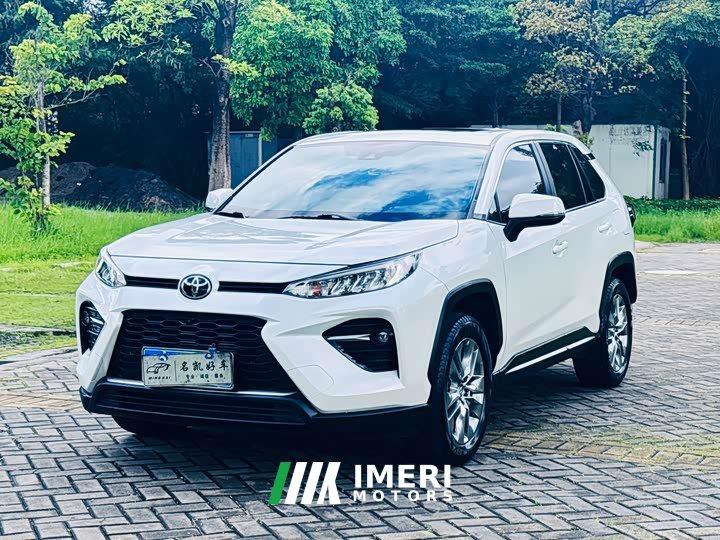 Toyota Vland 2.0L CVT FWD Luxury Plus - car from China