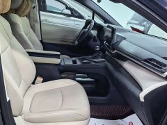 Toyota Grevias 2.5L Hybrid Premium VIP Edition - photo 6