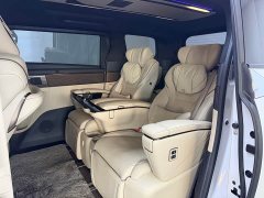 Toyota Vellfire Crown Hybrid 2.5L Graphite Gold Edition - photo 11
