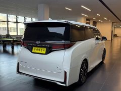 Toyota Vellfire Crown Hybrid 2.5L Graphite Gold Edition - photo 7