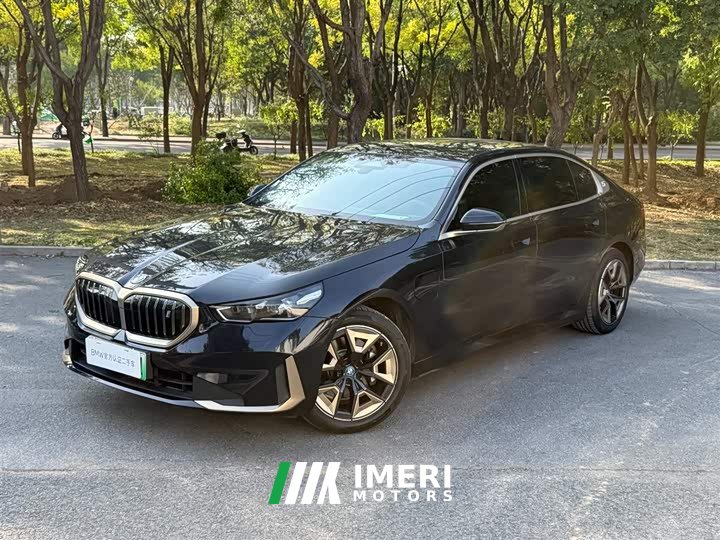 BMW i5 eDrive 35L Luxury Package - ავტომობილი ჩინეთიდან