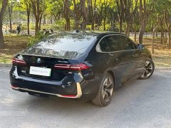 BMW i5 eDrive 35L Luxury Package - ფოტო 4