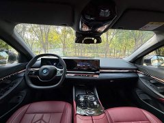 BMW i5 eDrive 35L Luxury Package - ფოტო 7