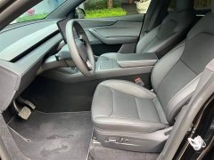 Tesla Model Y Rear-Wheel Drive - ფოტო 4