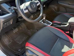 Honda Fit 1.5L CVT Trendy Sunroof Edition - photo 6