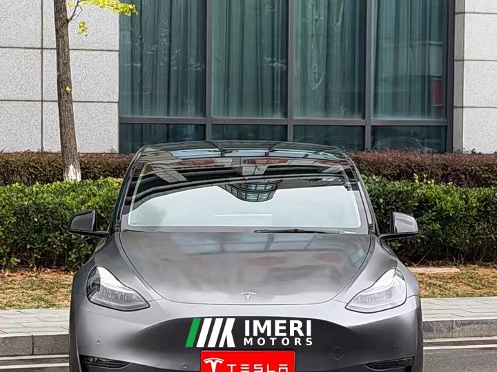 Tesla Model Y Standard Range RWD