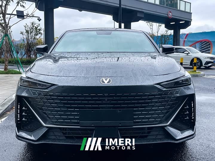Changan UNI-V 1.5T Premium - ავტომობილი ჩინეთიდან