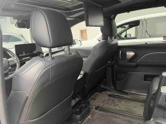 Toyota Sienna 2.5L Hybrid Platinum Edition - фото 15