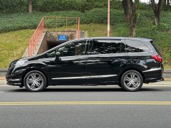Honda Elysion 2.0L Hybrid Luxury - photo 2