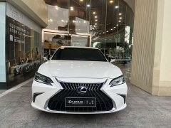 Lexus ES 300h Premium Edition - ფოტო 1