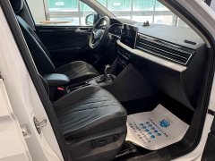 Volkswagen Tiguan L Outstanding Edition 300TSI Automatic FWD Dragon Ascendant Version - photo 12
