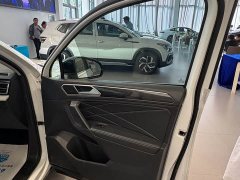 Volkswagen Tiguan L Outstanding Edition 300TSI Automatic FWD Dragon Ascendant Version - photo 13
