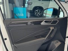Volkswagen Tiguan L Outstanding Edition 300TSI Automatic FWD Dragon Ascendant Version - photo 6