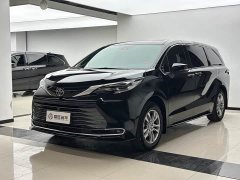 Toyota Sienna 2.5L Hybrid AWD Premium - photo 1