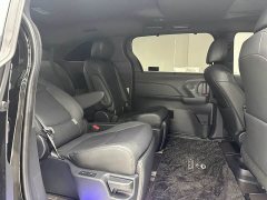 Toyota Sienna 2.5L Hybrid AWD Premium - photo 15