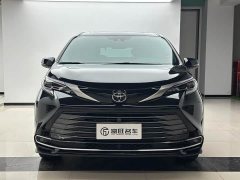 Toyota Sienna 2.5L Hybrid AWD Premium - photo 3