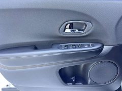 Honda Vezel 1.5L CVT Phantom Night Pioneer Edition - фото 8