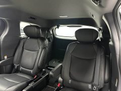 Toyota Sienna 2.5L Hybrid AWD Premium - photo 13