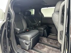 Toyota Sienna 2.5L Hybrid AWD Premium - photo 17