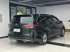 Toyota Sienna 2.5L Hybrid AWD Premium - photo 20